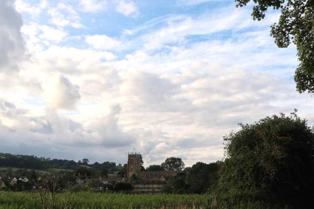 Peaceful Cottage In Heart Of Winchcombe Exteriör bild